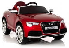 Audi RS5 czerwone - samochód elektryczny /2051/